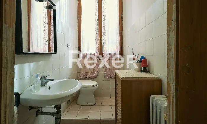 Rexer-Sulmona-Villa-su-due-livelli-con-garage-e-giardino-Altro