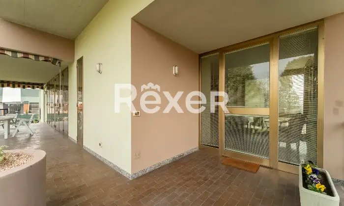Rexer-Chignolo-Po-Villa-indipendente-di-ampia-metratura-con-giardino-di-mq-Altro
