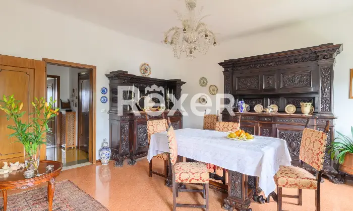 Rexer-Venezia-Nuda-propriet-in-villino-depoca-nel-cuore-del-Lido-Altro