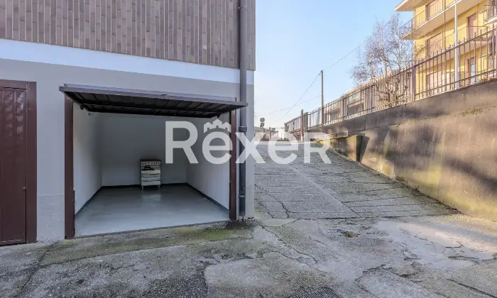 Rexer-Alzano-Lombardo-TRILOCALE-CON-BOX-E-CANTINA-Altro