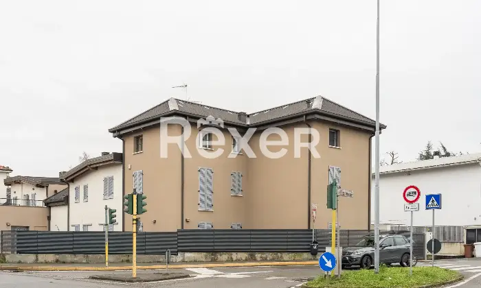 Rexer-Vimercate-Appartamento-in-classe-A-su-due-livelli-di-mq-con-taverna-e-box-doppio-Altro