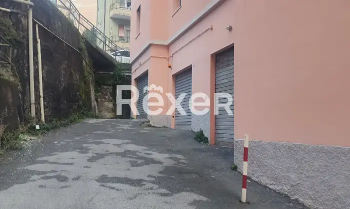 Rexer-Campomorone-Garage-soppalcato-ristrutturato-con-posti-moto-e-auto-mq-Altro