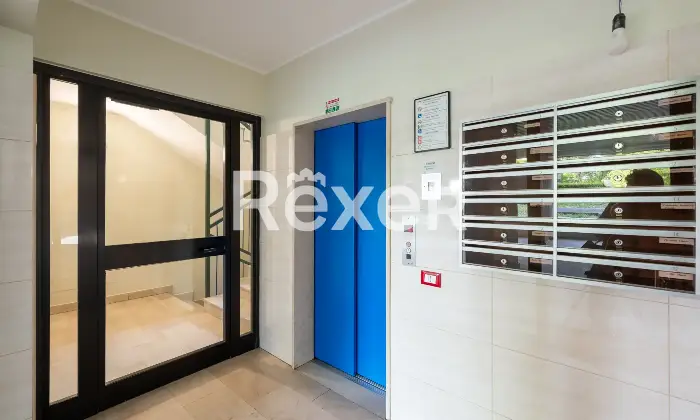 Rexer-Milano-ATTICO-SU-DUE-LIVELLI-CON-TERRAZZO-DI-MQ-CANTINA-E-BOX-Altro
