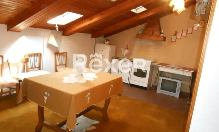 Rexer-None-Appartamento-su-due-piani-in-vendita-in-Via-Beccaria-a-None-Altro