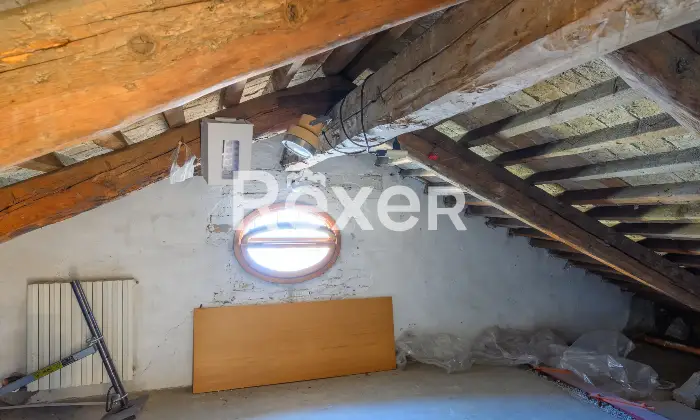 Rexer-Venezia-Casa-indipendente-su-pi-livelli-con-ampia-mansarda-e-giardino-privato-Altro