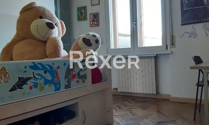 Rexer-Campi-Bisenzio-Vendesi-quadrilocale-Camera-da-letto