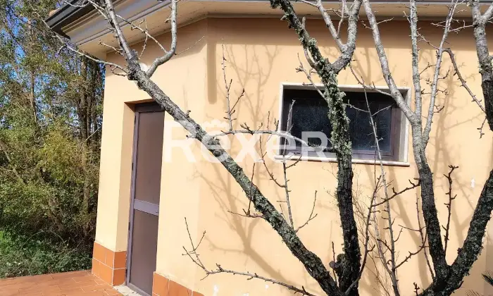 Rexer-Capistrano-Villa-indipendente-con-dependance-e-ampio-terreno-Altro