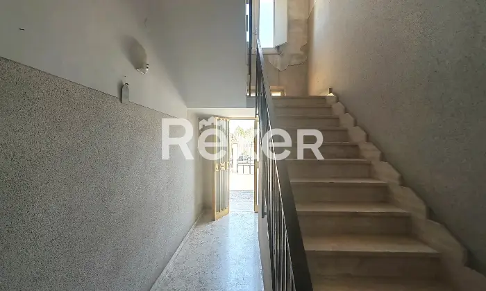 Rexer-Bitonto-Intera-palazzina-indipendente-terracielo-con-due-appartamenti-giardino-terrazzi-e-garage-Altro