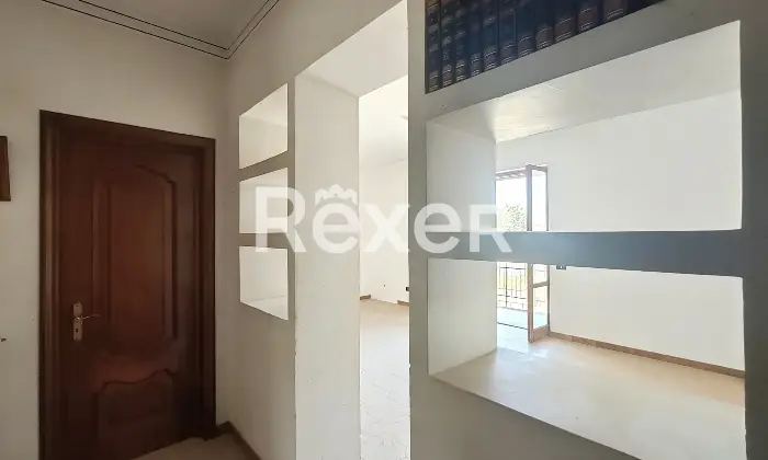 Rexer-Bitonto-Intera-palazzina-indipendente-terracielo-con-due-appartamenti-giardino-terrazzi-e-garage-Altro