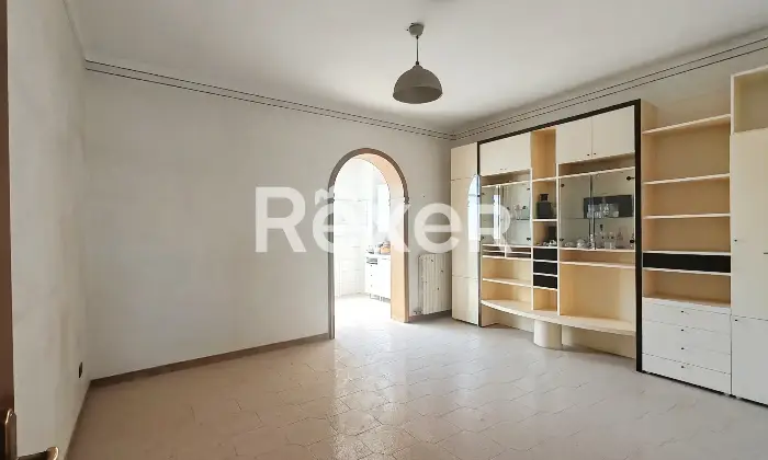 Rexer-Bitonto-Intera-palazzina-indipendente-terracielo-con-due-appartamenti-giardino-terrazzi-e-garage-Altro
