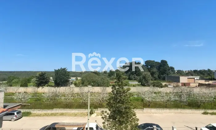 Rexer-Bitonto-Intera-palazzina-indipendente-terracielo-con-due-appartamenti-giardino-terrazzi-e-garage-Altro