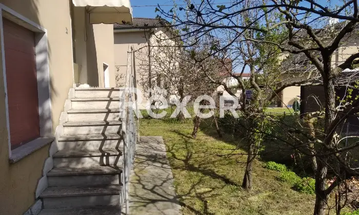 Rexer-Moglia-Villa-singola-in-vendita-in-via-Maggio-a-Moglia-Altro