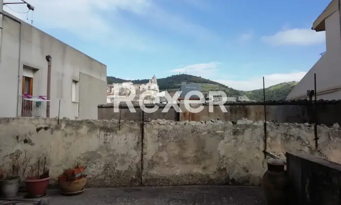 Rexer-Chiaramonte-Gulfi-Casa-indipendente-in-vendita-in-Via-Guglielmo-Marconi-a-Chiaramonte-Gulfi-Terrazzo