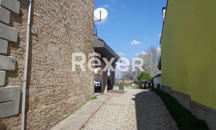 Rexer-Calendasco-Ostello-con-Bar-e-Ristorante-in-vendita-a-Calendasco-Via-Giuseppe-Mazzini-Altro