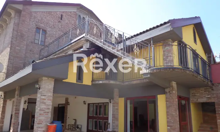 Rexer-Calendasco-Ostello-con-Bar-e-Ristorante-in-vendita-a-Calendasco-Via-Giuseppe-Mazzini-Altro