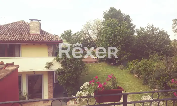 Rexer-Calendasco-Ostello-con-Bar-e-Ristorante-in-vendita-a-Calendasco-Via-Giuseppe-Mazzini-Altro