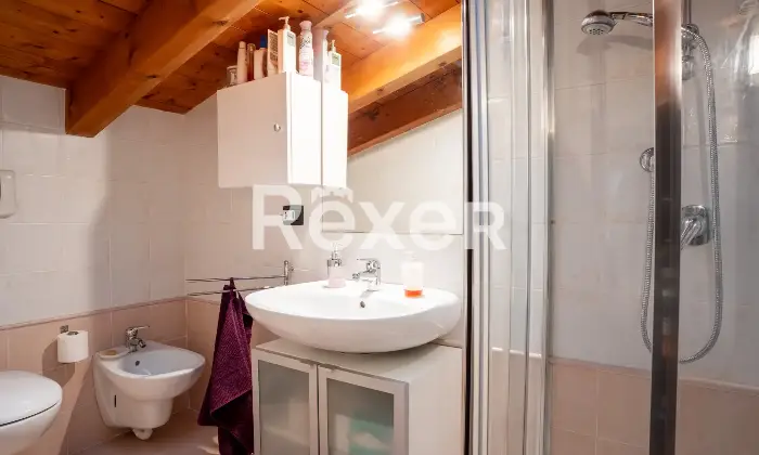 Rexer-Toscolano-Maderno-TRILOCALE-CON-LOGGIA-VISTA-LAGO-E-PISCINA-Altro