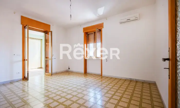 Rexer-Gallipoli-Appartamento-al-primo-piano-con-veranda-e-terrazzo-abitabile-con-scorci-vista-mare-Altro