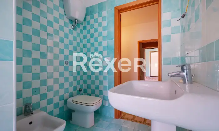 Rexer-Gallipoli-Appartamento-al-primo-piano-con-veranda-e-terrazzo-abitabile-con-scorci-vista-mare-Altro