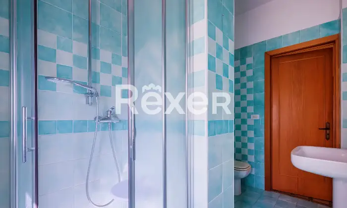 Rexer-Gallipoli-Appartamento-al-primo-piano-con-veranda-e-terrazzo-abitabile-con-scorci-vista-mare-Altro