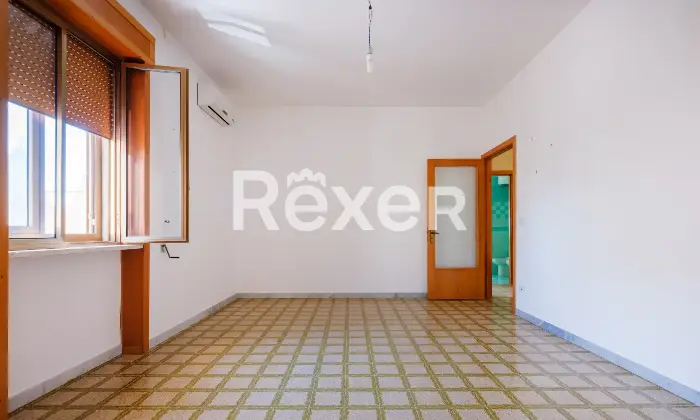 Rexer-Gallipoli-Appartamento-al-primo-piano-con-veranda-e-terrazzo-abitabile-con-scorci-vista-mare-Altro