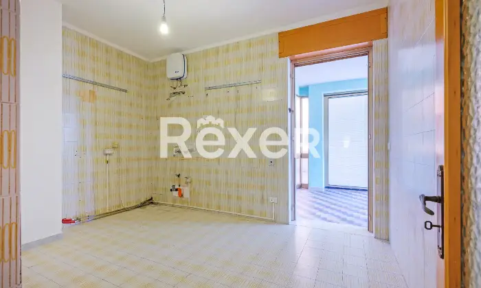 Rexer-Gallipoli-Appartamento-al-primo-piano-con-veranda-e-terrazzo-abitabile-con-scorci-vista-mare-Altro