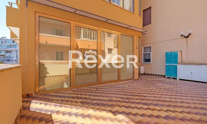Rexer-Gallipoli-Appartamento-al-primo-piano-con-veranda-e-terrazzo-abitabile-con-scorci-vista-mare-Altro