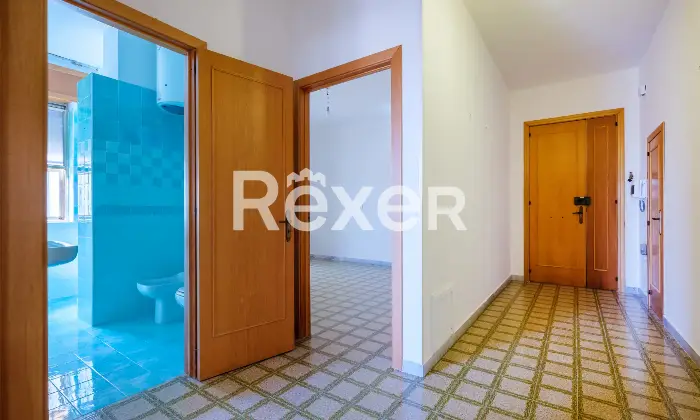 Rexer-Gallipoli-Appartamento-al-primo-piano-con-veranda-e-terrazzo-abitabile-con-scorci-vista-mare-Altro