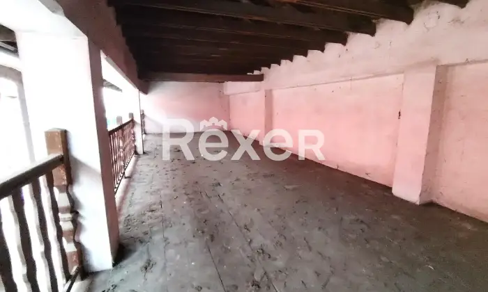 Rexer-Treviglio-Magazzino-con-soppalco-e-due-box-auto-Altro