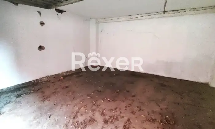 Rexer-Treviglio-Magazzino-con-soppalco-e-due-box-auto-Altro