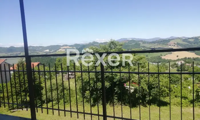 Rexer-Urbino-IMMOBILE-DI-GROSSE-DIMENSIONI-Terrazzo