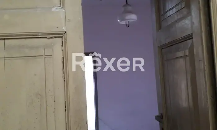 Rexer-Bonorva-Intero-Edificio-Storico-con-Ampio-Giardino-in-Centro-Corso-Umberto-Altro