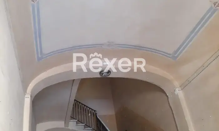 Rexer-Bonorva-Intero-Edificio-Storico-con-Ampio-Giardino-in-Centro-Corso-Umberto-Altro