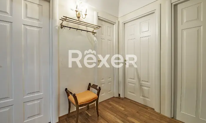 Rexer-Roma-Fonte-MeravigliosaQuadrilocale-con-doppio-posto-auto-e-cantina-Altro