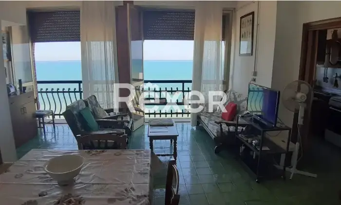 Rexer-Rodi-Garganico-FRONTE-E-VISTA-MARE-Quadrilocale-in-vendita-in-Via-Molino-di-mare-Rodi-Garganico-Altro