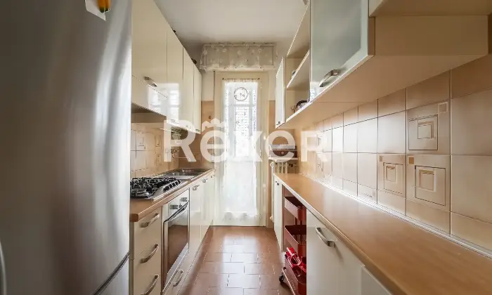 Rexer-Milano-Tre-locali-al-piano-alto-Altro