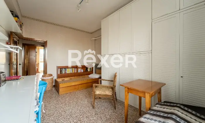 Rexer-Milano-Tre-locali-al-piano-alto-Altro