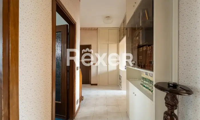 Rexer-Milano-Tre-locali-al-piano-alto-Altro