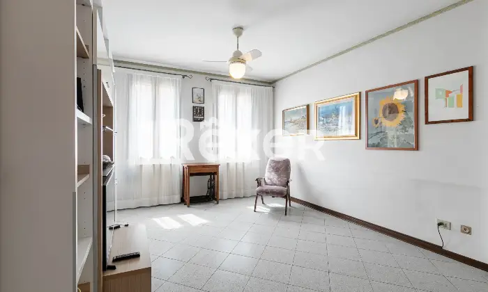 Rexer-Bologna-Appartamento-con-cantina-garage-e-posto-auto-Altro