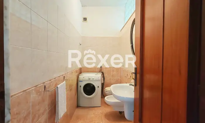 Rexer-Triggiano-Luminoso-appartamento-con-tripla-esposizione-in-VIa-Monti-Triggiano-BA-Altro