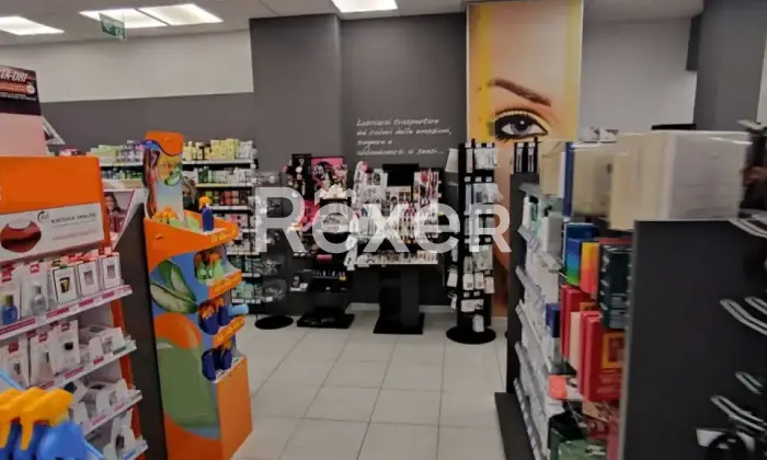 Rexer-Cuneo-Locale-Commerciale-in-vendita-a-Cuneo-Altro