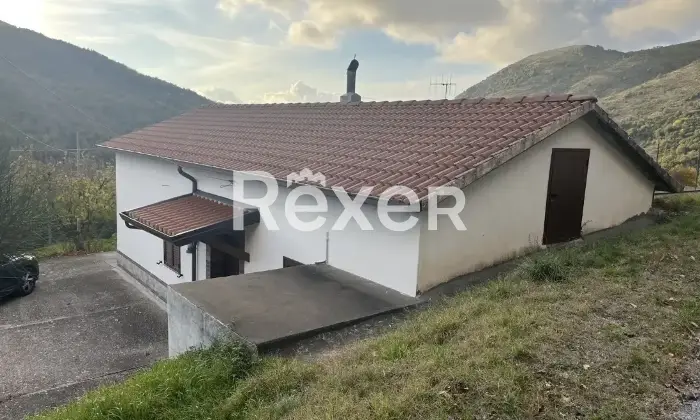 Rexer-Lauria-Casa-indipendente-in-vendita-in-Contrada-Starsia-a-Lauria-Altro