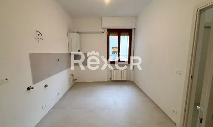 Rexer-Spotorno-Comodo-trilocale-ristrutturato-Altro