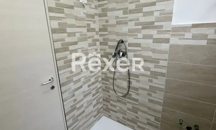 Rexer-Spotorno-Comodo-trilocale-ristrutturato-Altro