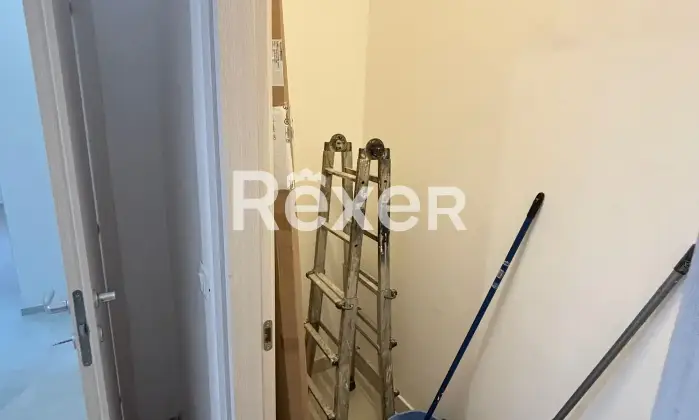 Rexer-Spotorno-Comodo-trilocale-ristrutturato-Altro