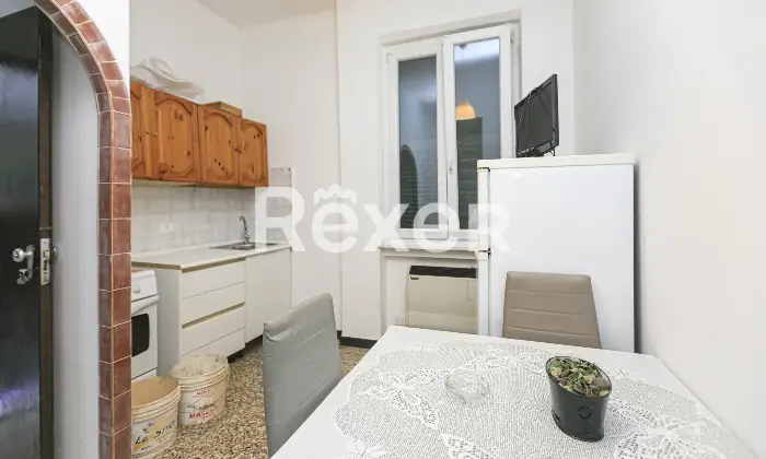 Rexer-Genova-Vendesi-appartamento-di-ampie-dimensioni-Altro