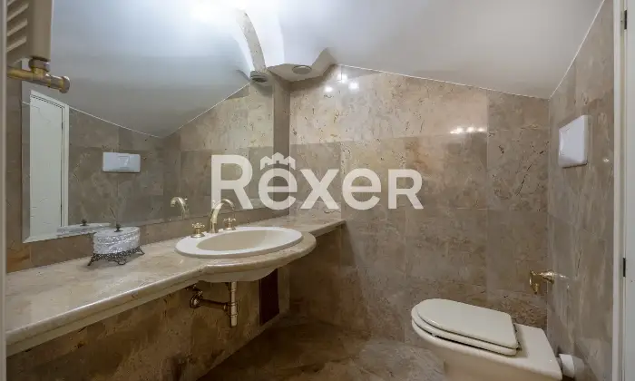 Rexer-Mesagne-Dimora-di-pregio-nel-centro-con-ascensore-dal-garage-al-rooftop-Altro