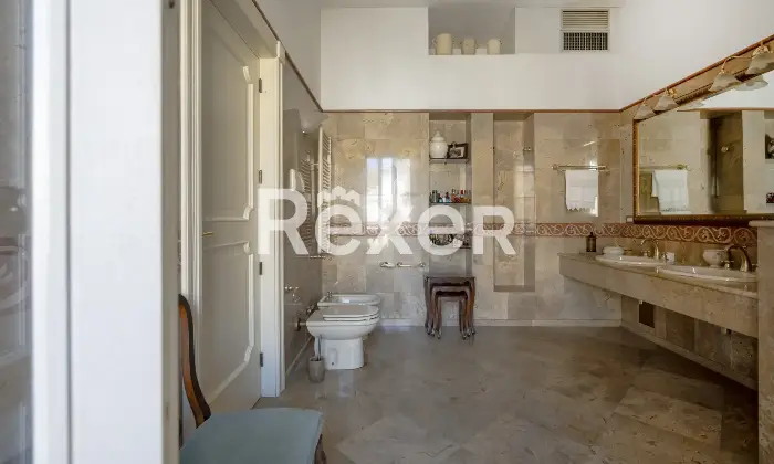 Rexer-Mesagne-Dimora-di-pregio-nel-centro-con-ascensore-dal-garage-al-rooftop-Altro