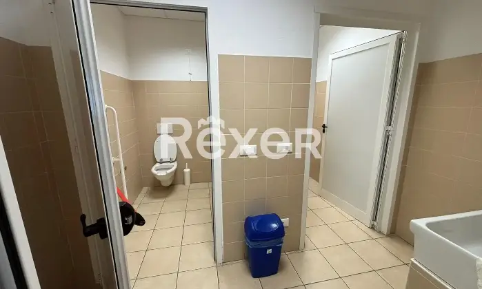 Rexer-Spotorno-Ufficio-di-ampia-metratura-con-posto-auto-doppio-Altro