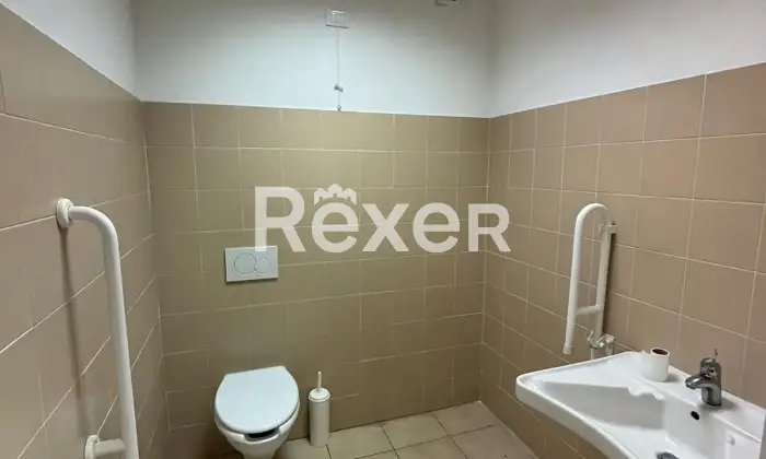 Rexer-Spotorno-Ufficio-di-ampia-metratura-con-posto-auto-doppio-Altro